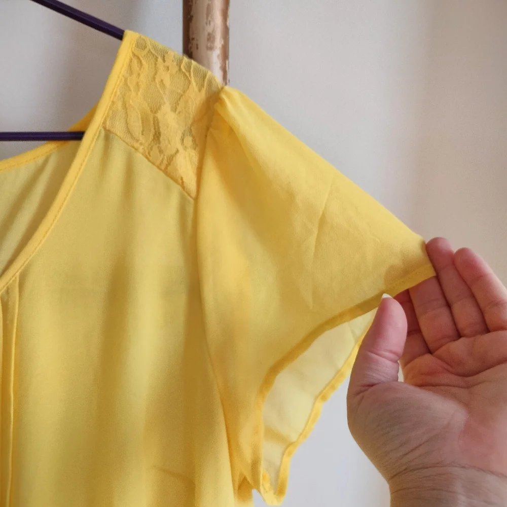 Plus Peplum Lace Flowy Top - Picture 8 of 15